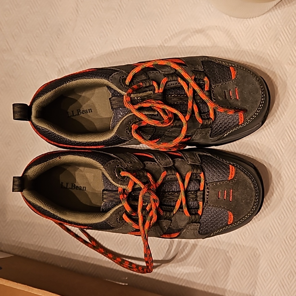 NWT L. L Bean Trail Model Low Hiker size 3
